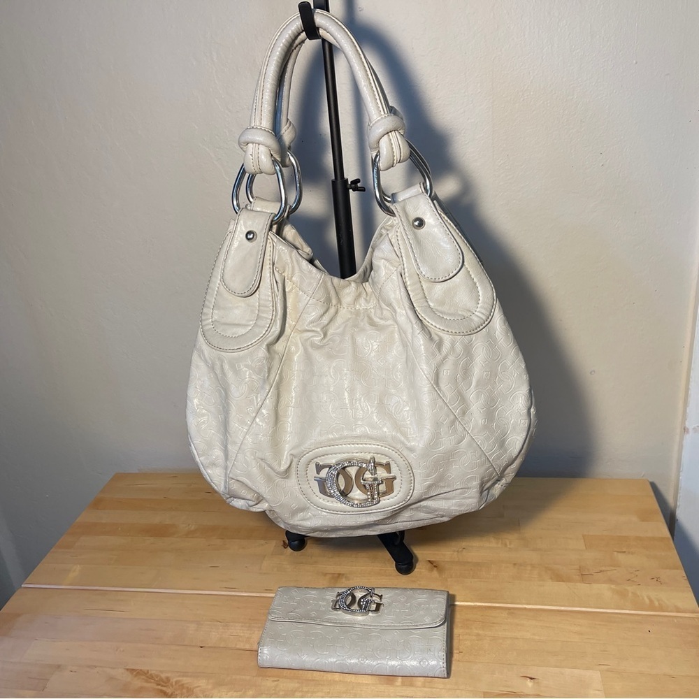 Vintage Guess Embossed Leather Hobo Bag & Matching Trifold Wallet Y2K